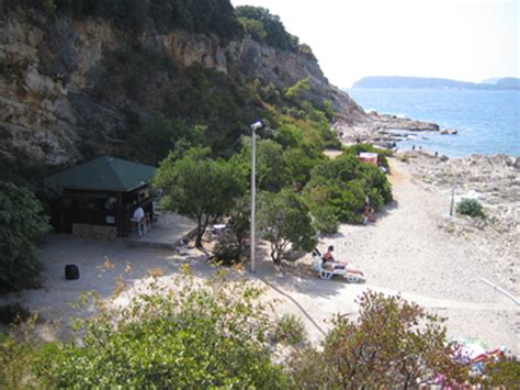 nude beach dubrovnik|Nudist Rocks Beach